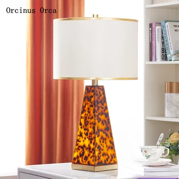 De lux și creative leopard lampa de birou camera de zi studiu dormitor lampă de noptieră post-modernă artă nouă sticlă de lampă de birou